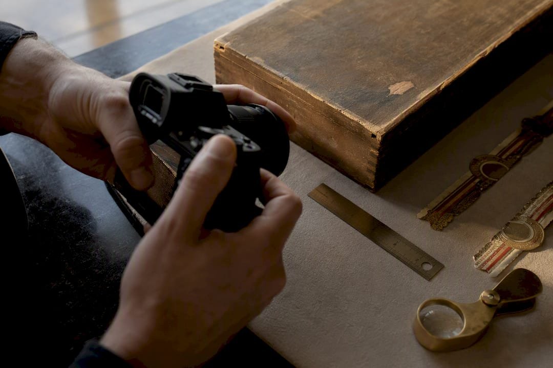 Collector box and bands under inspection